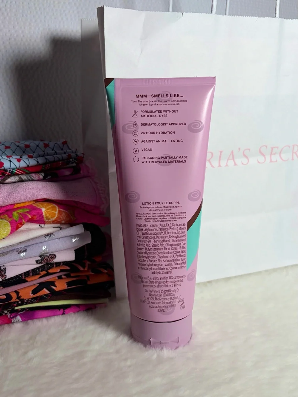 PINK Victoria’s Secret - CINN-A-DRIZZLE- Body Lotion